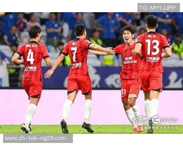 金泽队迎战京不死鸟展开激烈对决期待精彩瞬间与精彩进球的碰撞